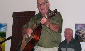 Huldeblyk vir Manie Groenewald